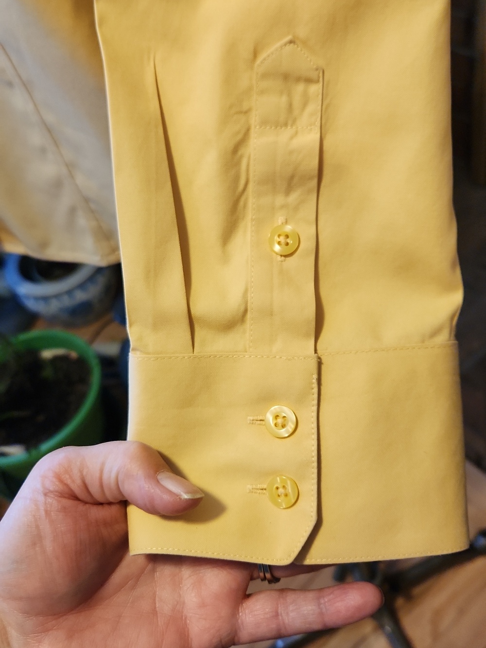 Chico's Soft Buttercup Yellow Button-Front Shirt No Iron 100% Cotton Size Large - Picture 4 of 11